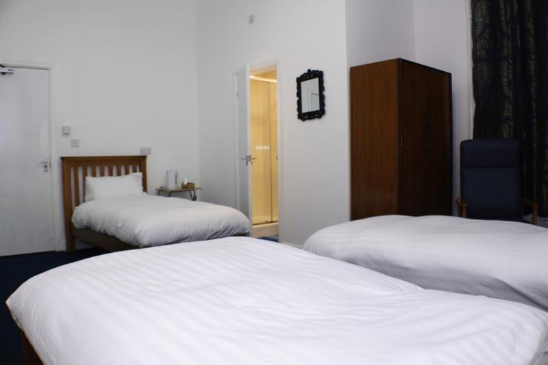 Oyo Hala Guest House Манчестър Екстериор снимка